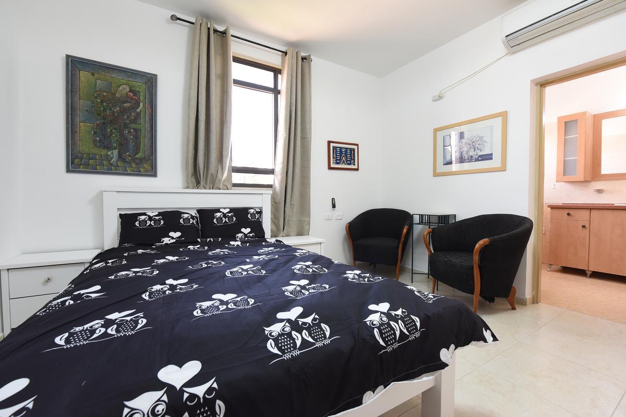 Flintstone Guest house Eilat